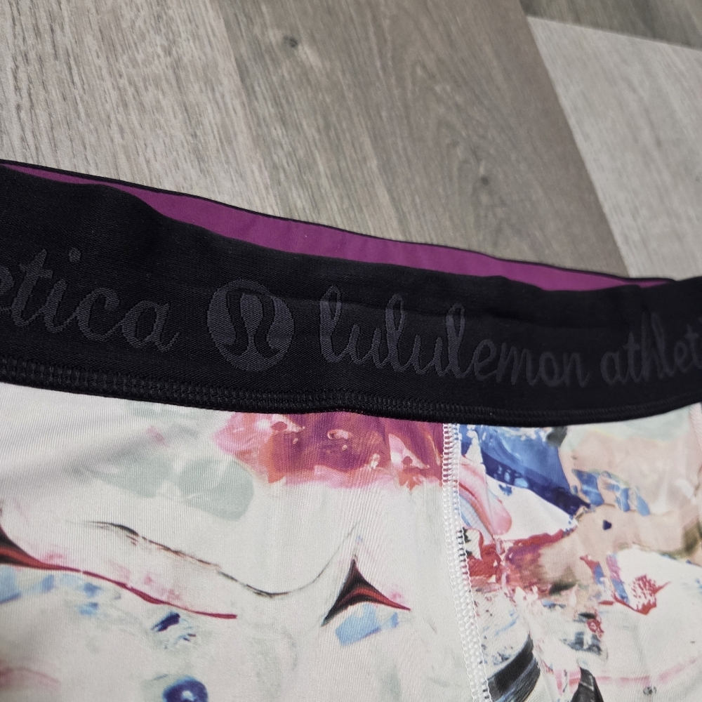 Lululemon Athletica Multicolor Abstract Print Shorts | Athletic Workout Run Gym - Picture 4 of 7